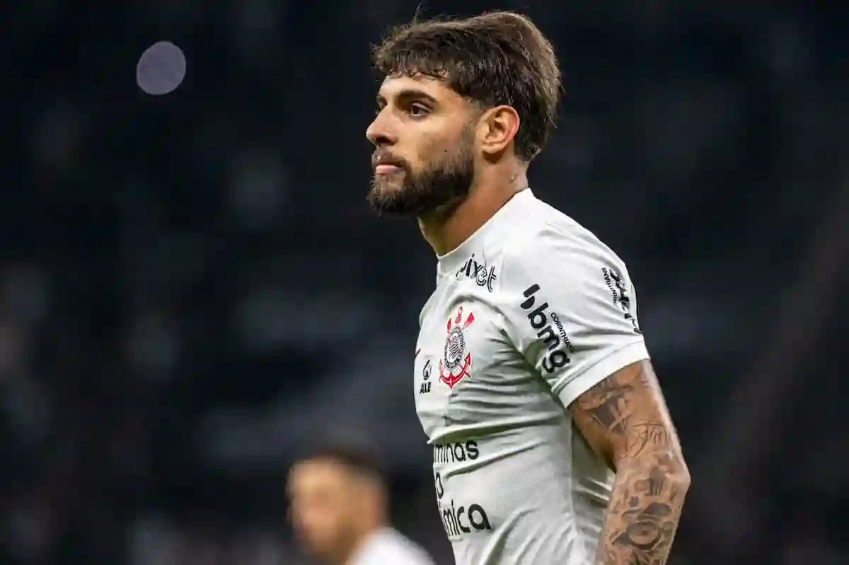 الاتحاد والنصر يتنافسان على ضم نجم برازيلي.. من يحسم الصفقة؟