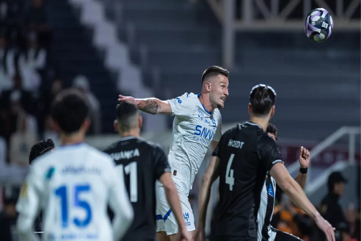 دبابة الدوري الإنجليزي ينضم إلى الهلال.