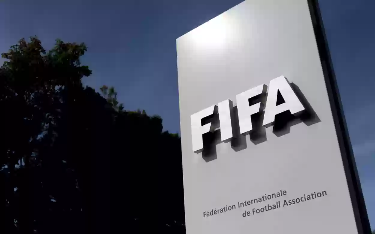 فيفا يكشف عن قائمة الأندية السعودية الممنوعة من القيد.. 11 ناديًا تحت العقوبات
