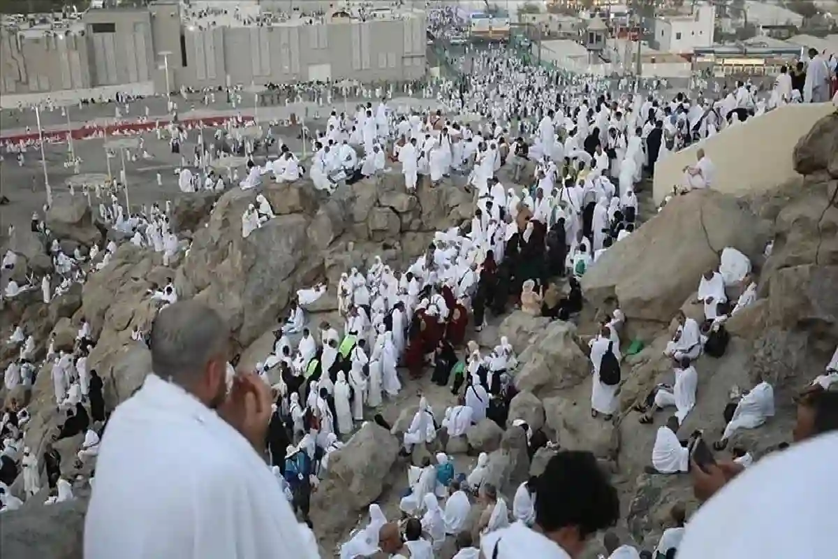 ما حكم إقامة صلاة الجمعة في يوم عيد الأضحى؟
