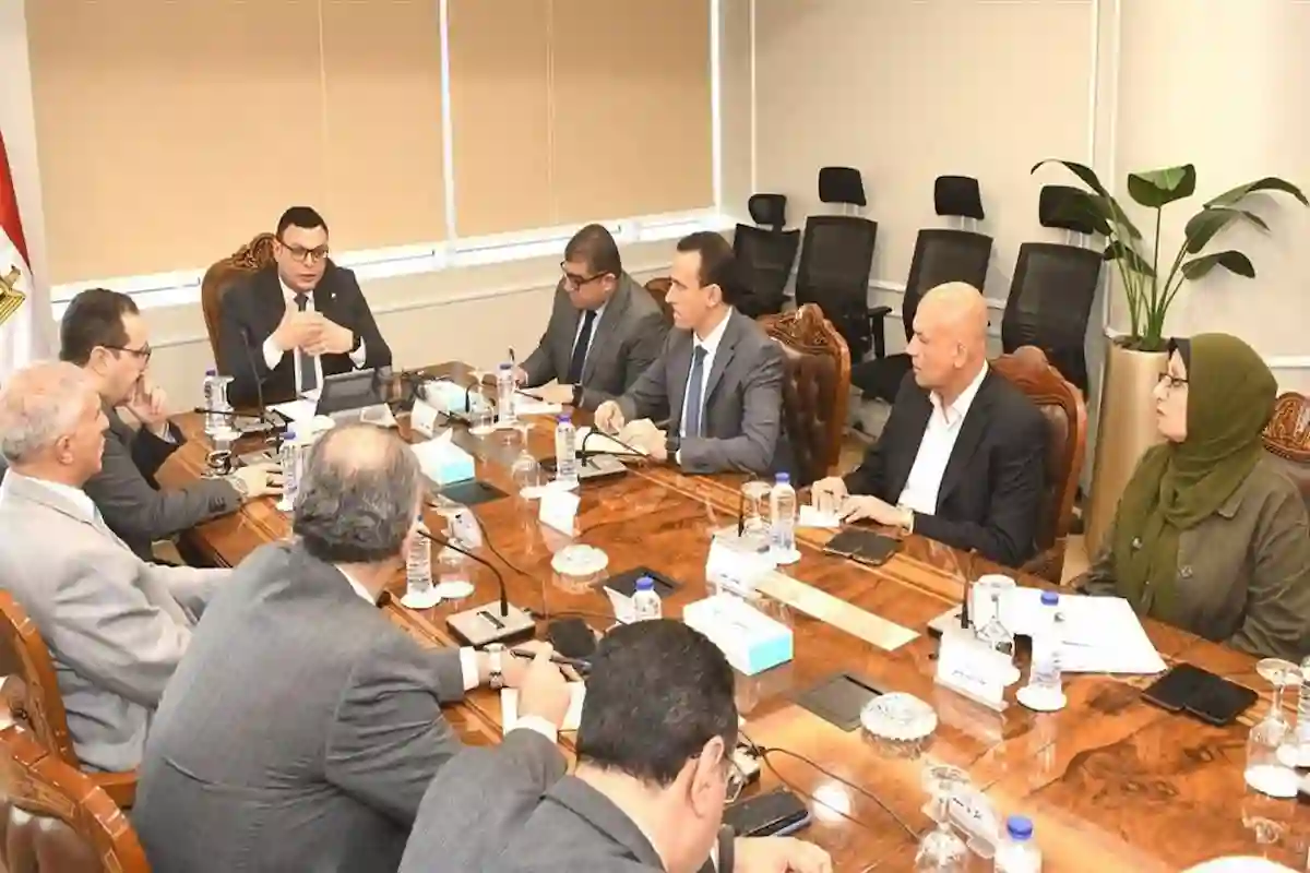  أسفر اجتماع 