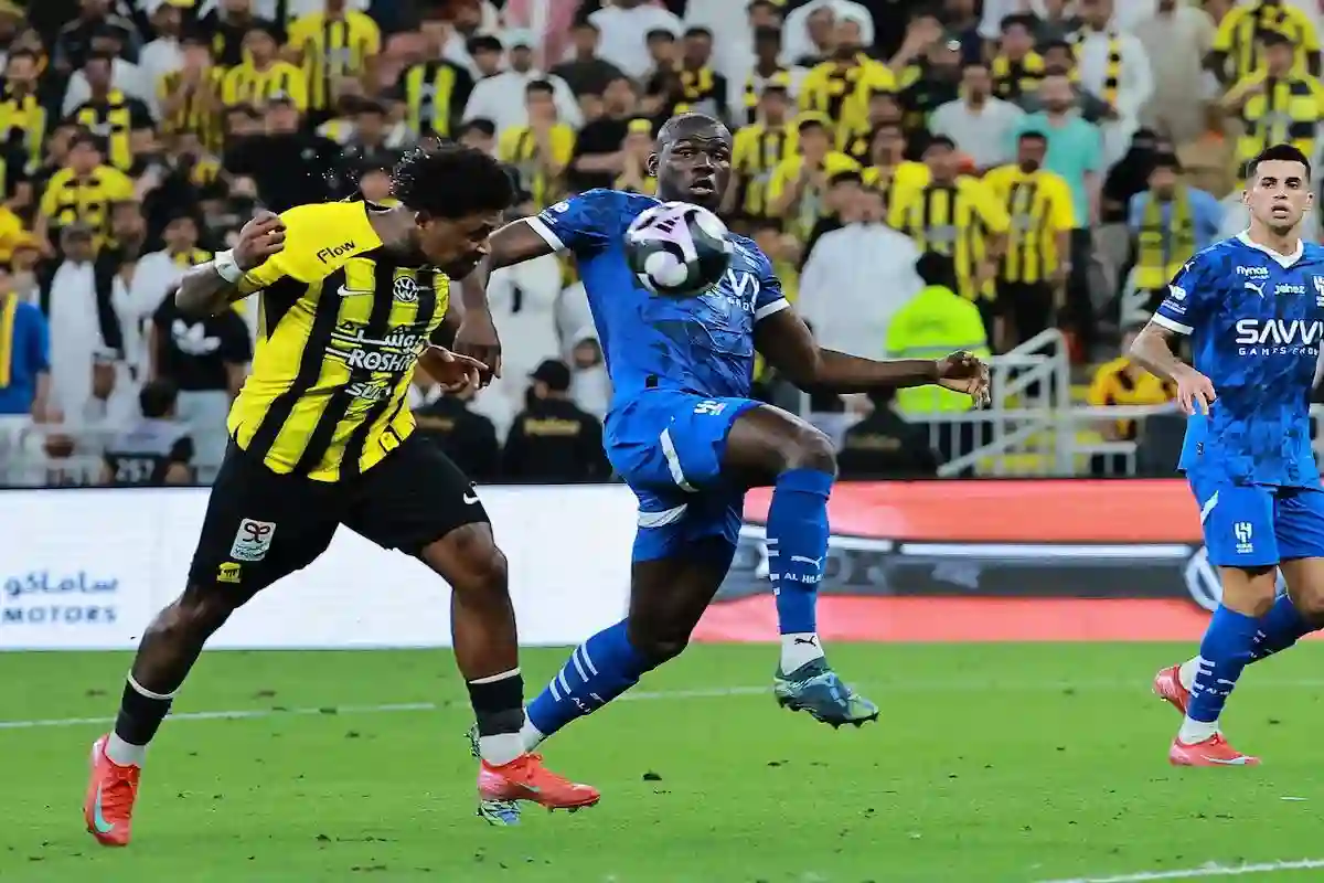 تساؤل أحد المشجعين يتعجب من فوز الاتحاد على الهلال!