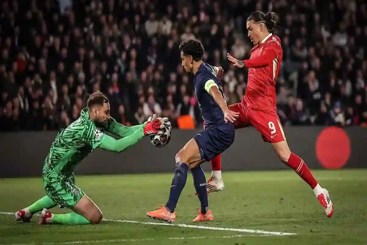 صدمة من وفاة لاعب كرة قدم عالمي بعد أيام قليلة من الإصابة