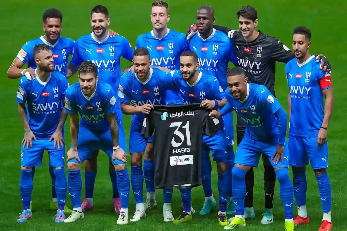 قائمة أسماء المدربين أمام الهلال للتعاقد معهم في المونديال