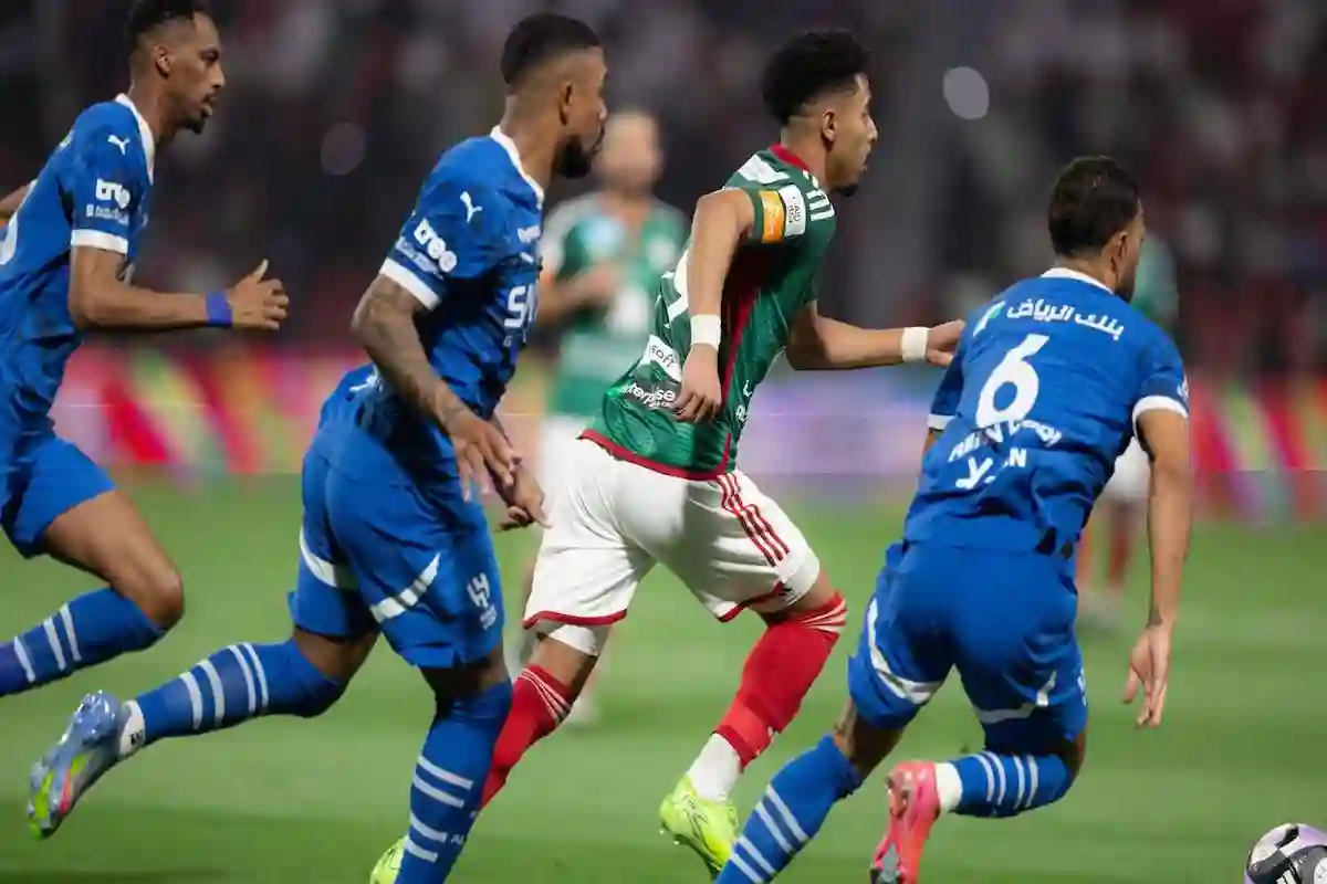 نادي الهلال يقع بفخ التعادل أمام الاتفاق.. ويجمد رصيده وصافة الدوري السعودي