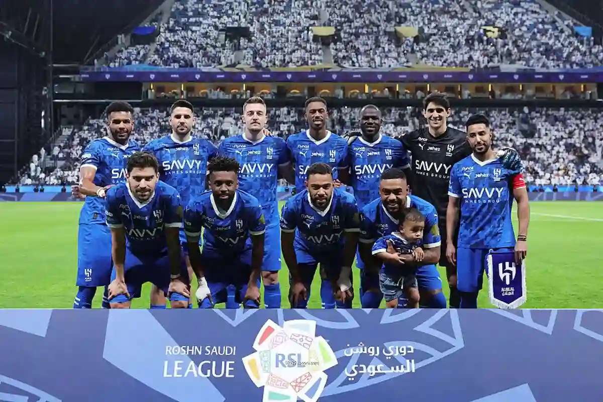  مدرب نادي الهلال المؤقت يتابع تألقه مع الزعيم بدوري روشن السعودي