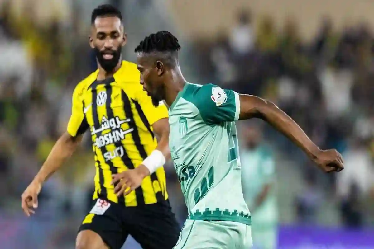  الزلال يفجرها.. مؤامرة تحكمية على الرياض لصالح الاتحاد