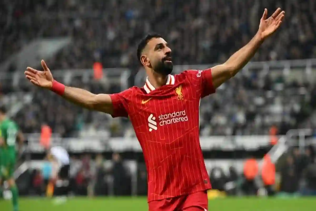 أبو هداية يكشف حيلة محمد صلاح في استخدام الهلال لتجديد عقده