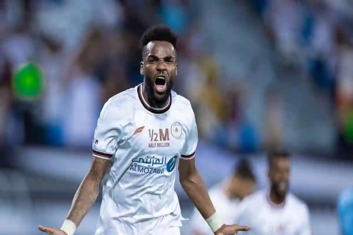 إعلان وفاة نجم الشباب السعودي السابق آرون بوبيندزا بسقوطه من الدور الـ11