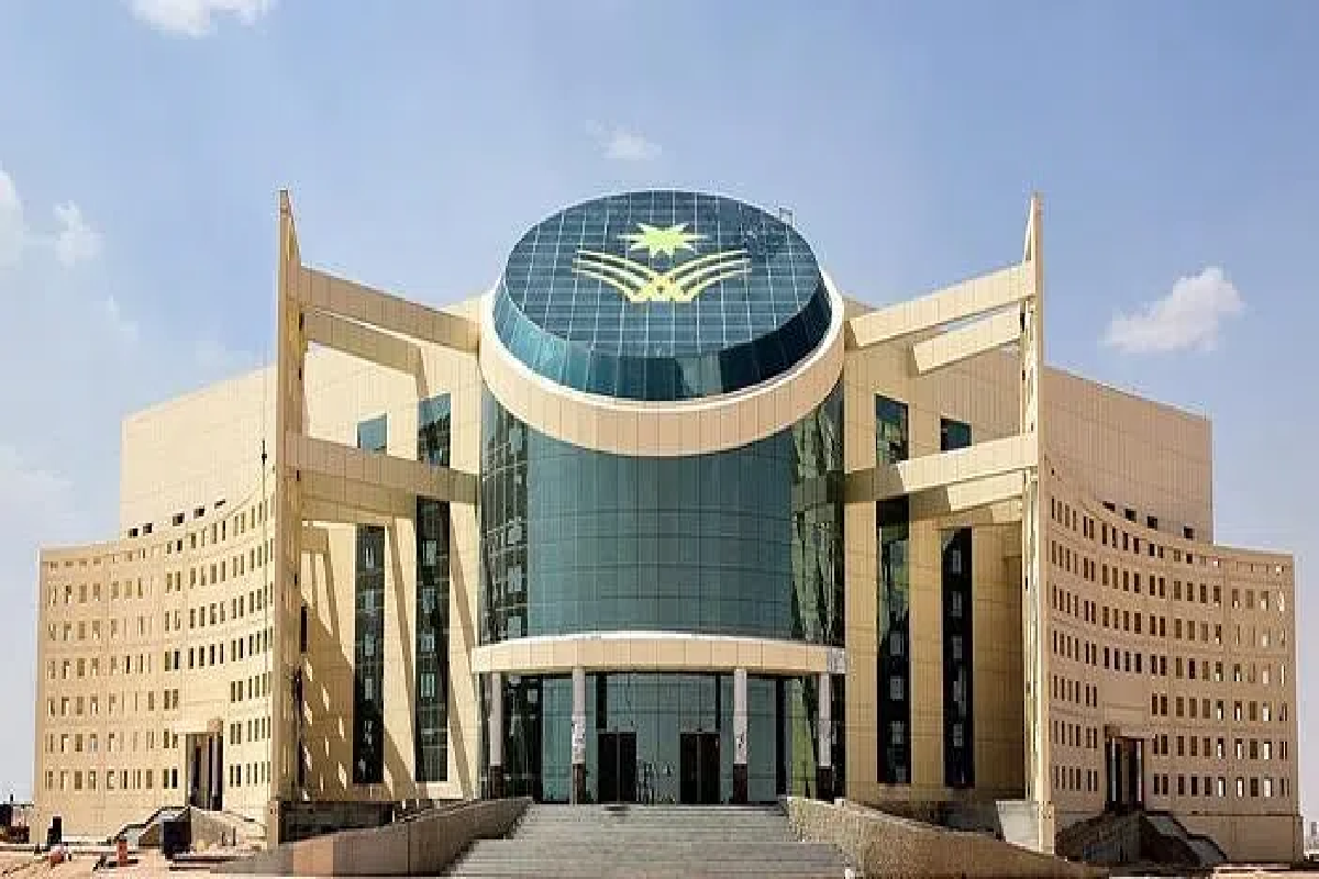 جامعة نجران تفتح باب المنح الداخلية لغير السعوديين.