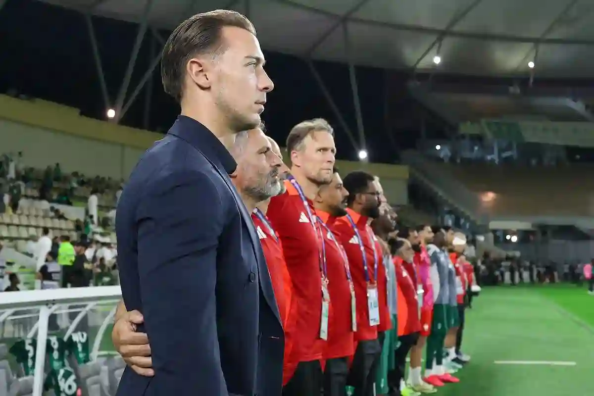 يايسله يكشف لجماهير الأهلي السعودي سبب استبعاد نجم الفريق المحترف