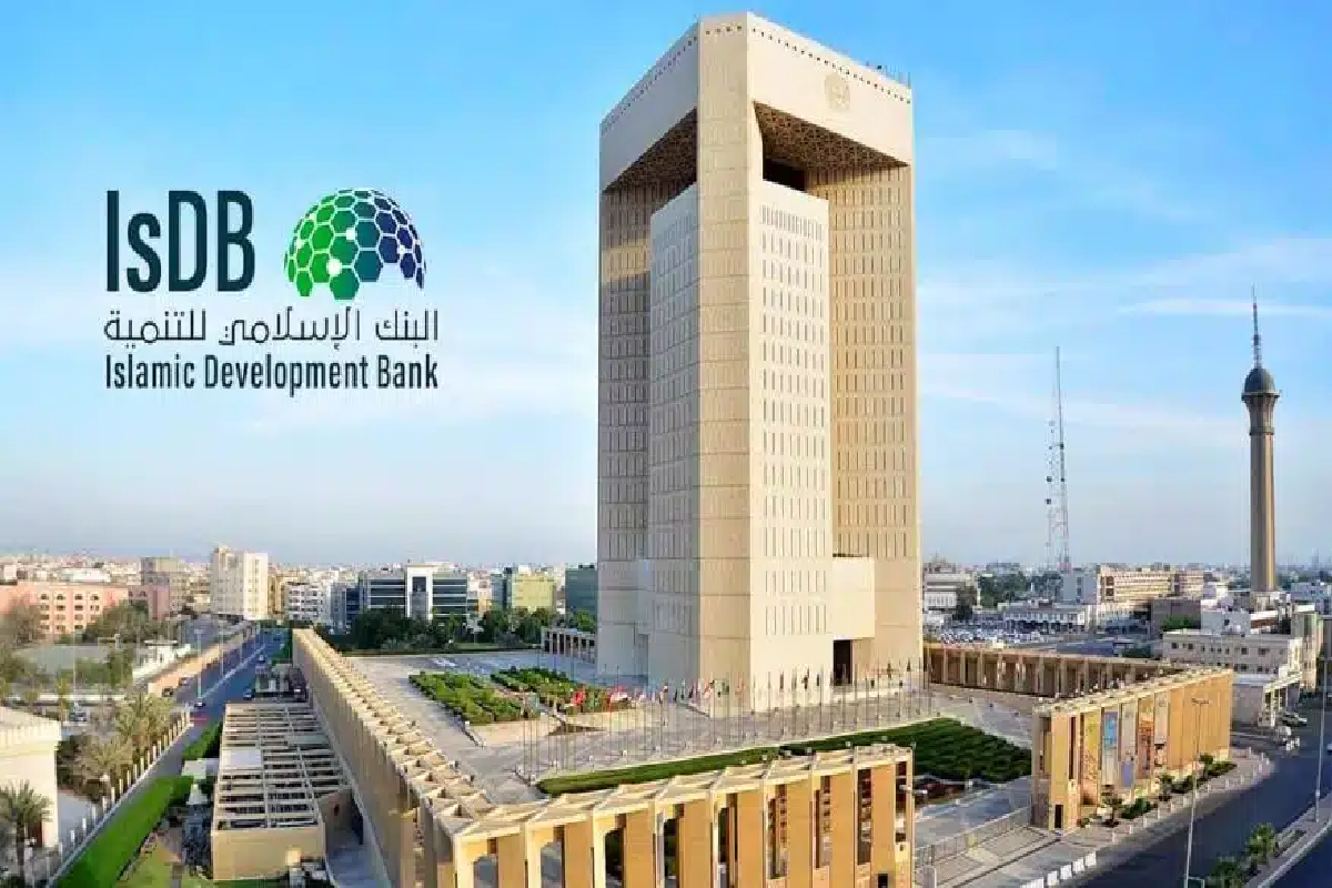 البنك الإسلامي يفتح أبوابه للكفاءات في جدة.