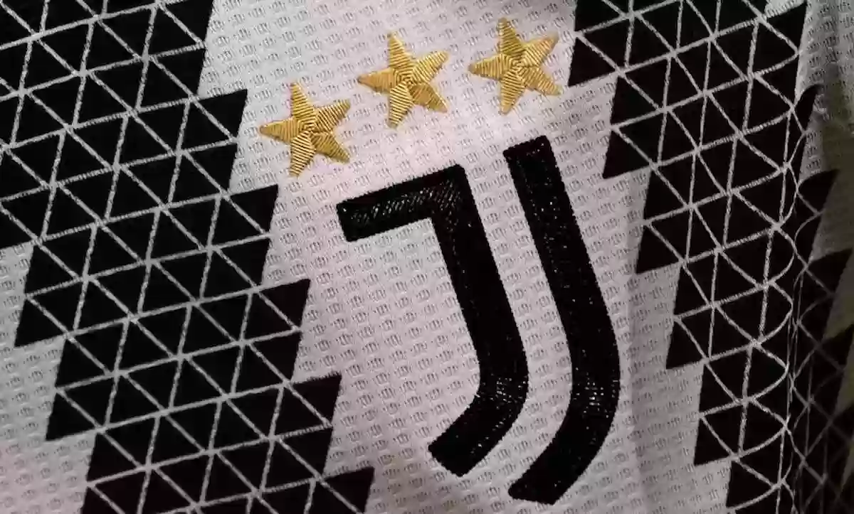 نجم الكالتشيو يكشف كواليس رفض الصفقة الاغلى في التاريخ