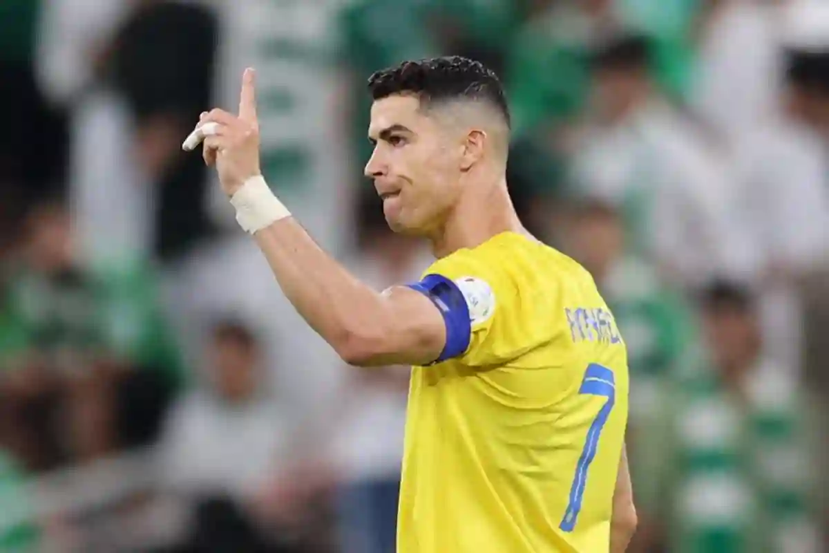 صحفي وإعلامي يدافع عن اسطورة النصر بعد الانتقادات الاخيرة