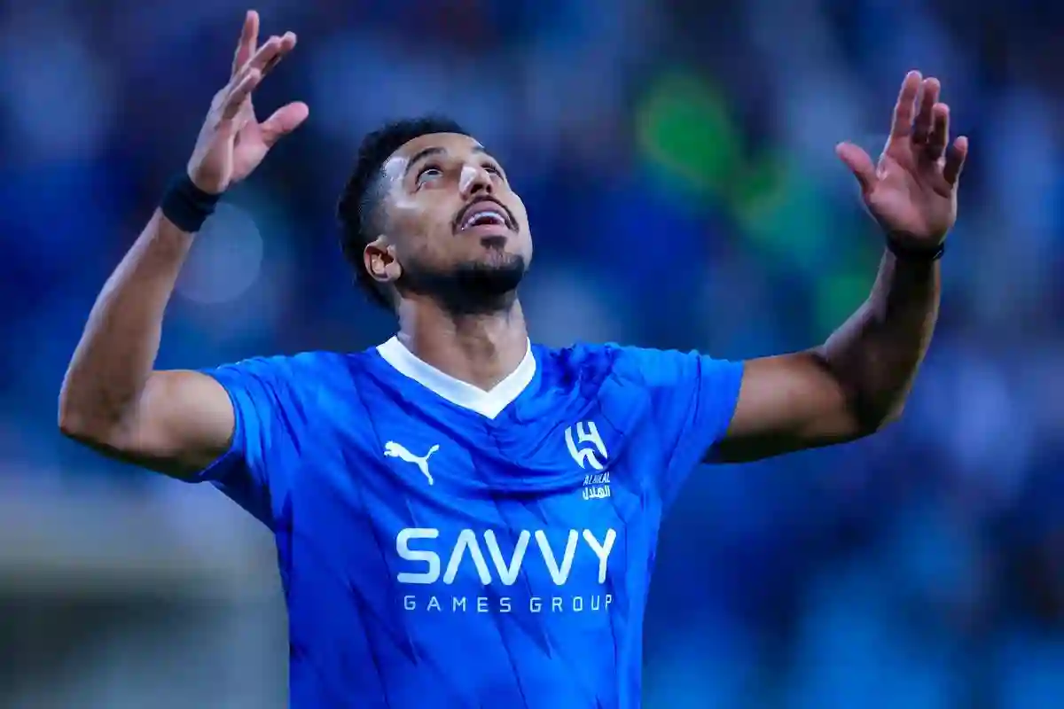الدوسري ينهي الجدل بشأن تجديد عقده مع الهلال السعودي