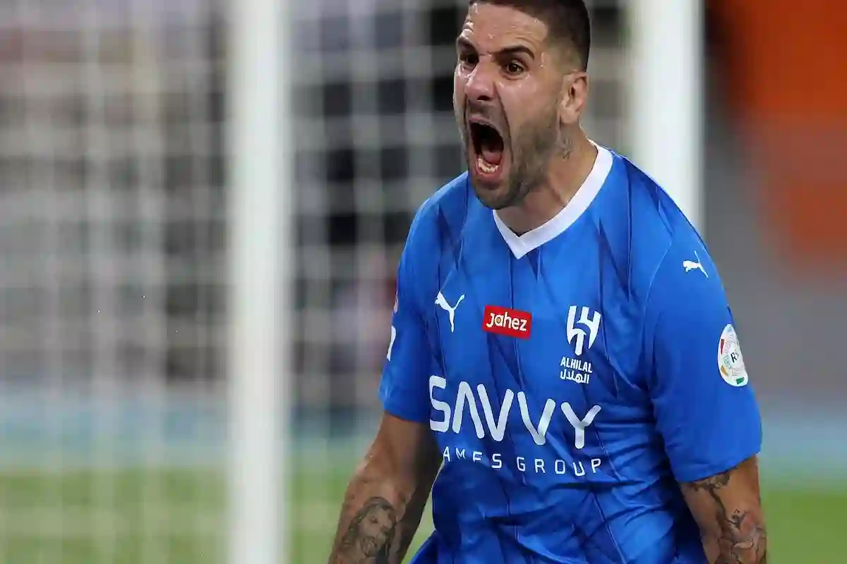 بين عودة وطرد ميتروفيتش نجم الهلال السعودي يحسم مصيره بنهاية الموسم!