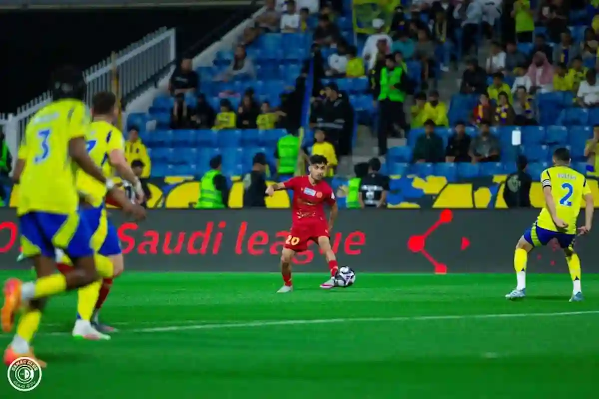  خبير تحكيمي يكشف مفاجأة صادمة حول نتيجة مباراة النصر وضمك
