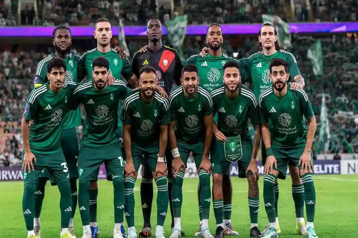  ممثل الأهلي السعودي يفجر عدد البطولات الموثقة باسم النادي