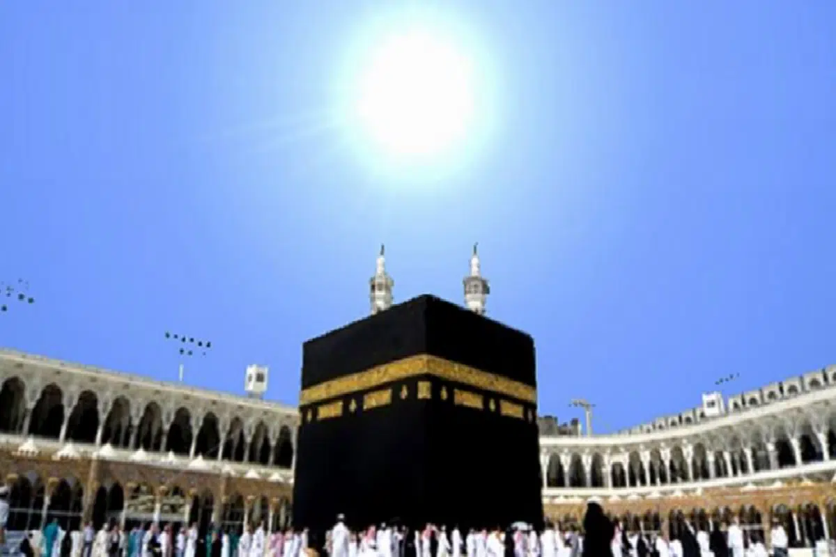 الشمس تتعامد على الكعبة المشرفة. 