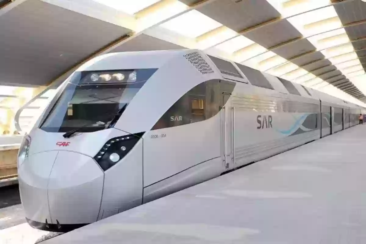 قطار حلم الصحراء للمرة الأولى في الشرق الأوسط