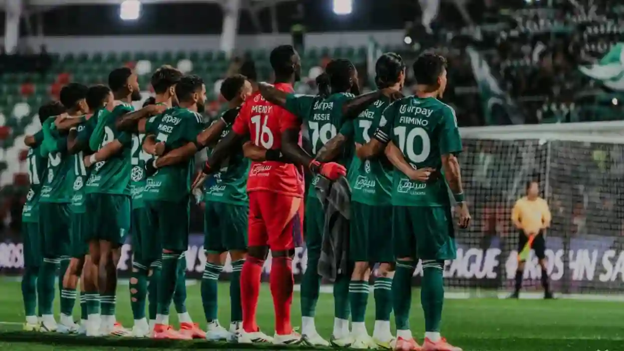الأهلي يخطط لضربة مزدوجة.. التعاقد مع نجم الهلال ومدافع النصر!