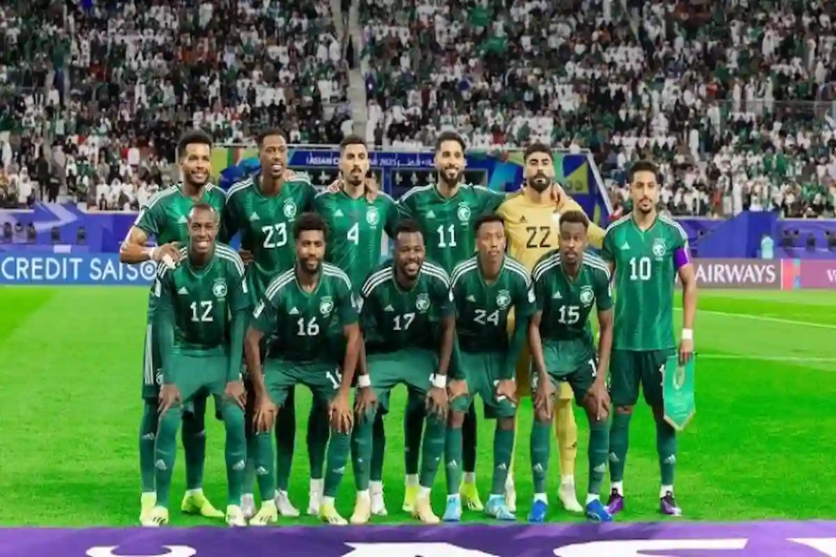 صدمة كبرى يفجرها الدويش حول تأخير عودة لاعبي الأخضر من اليابان