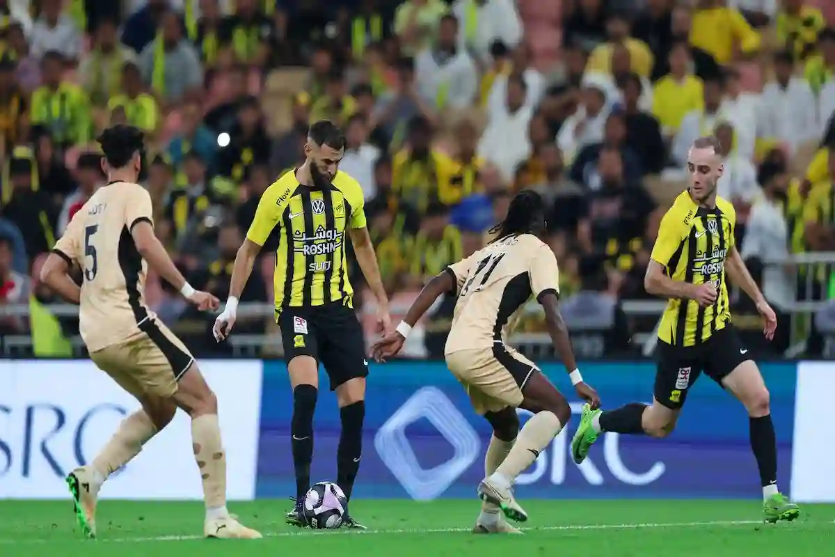  طلال آل الشيخ يصرح توقعاته لمباراة الشباب VS الاتحاد في نصف كأس الملك