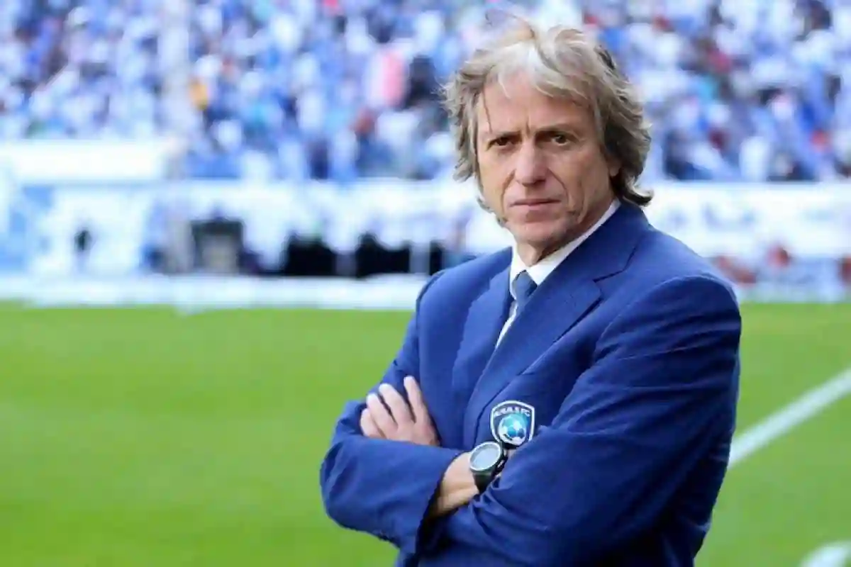 المريسل يعلق على أنباء رحيل البرتغالي خيسوس عن الهلال السعودي