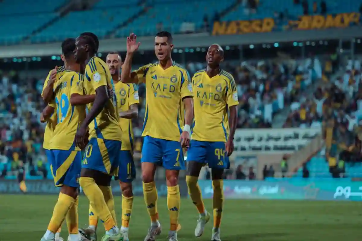 نجم نادي النصر يواجه انتقادات كثيرة بسبب وزنه خلال فترة التوقف الدولي